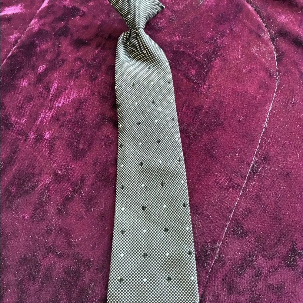 Elegant boys Black Polka Dot Tie for
